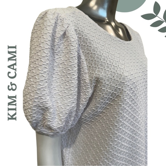 🛍️3/$40 Kim & Cami White Puff Sleeve Textured Top | Honeycomb Texture Size M - Picture 5 of 6